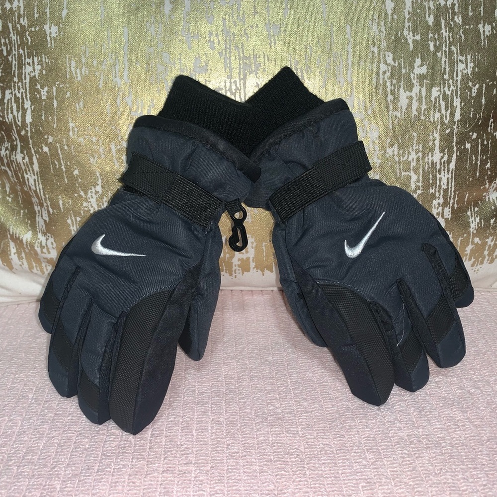 Kid’s Nike Waterproof Gloves